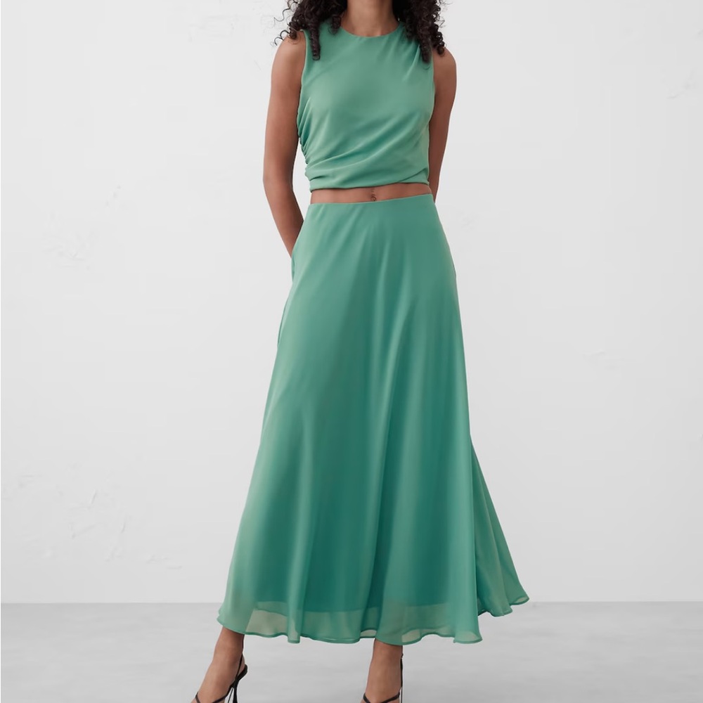 Elegant Green Maxi Skirt